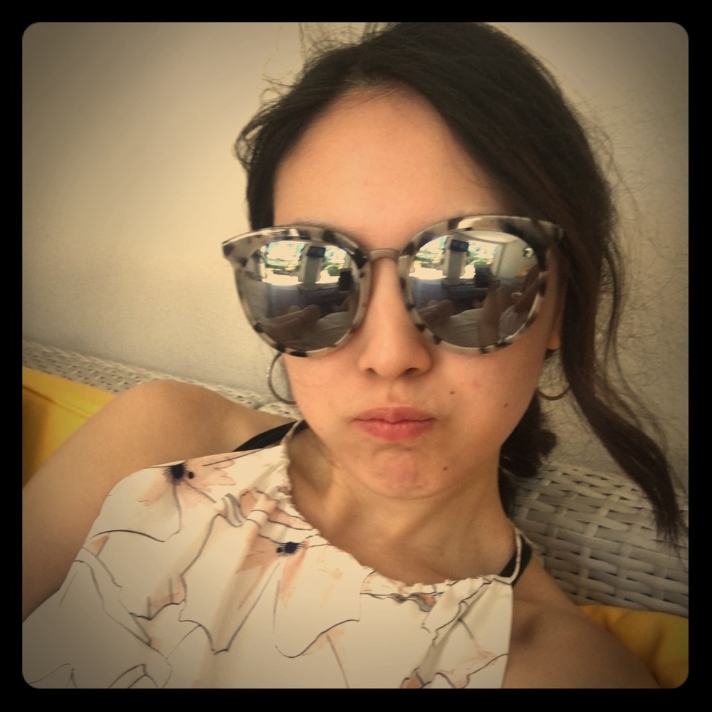 Meet your Posher, Elysa